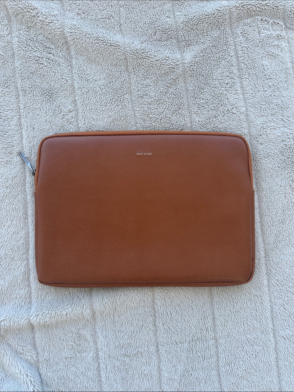 Matt & Nat Tan Vegan Leather Laptop Sleeve - Slim Zip Case